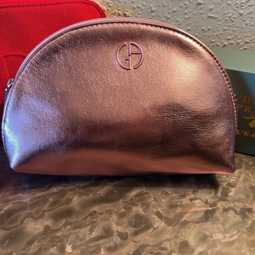 Giorgio Armani GWP Pink Metallic Makeup Pouch - Picture 1 of 3